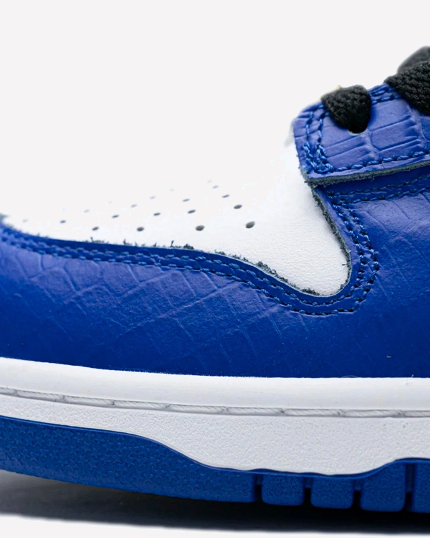 Nike SB Dunk Low Supreme Stars Hyper Royal