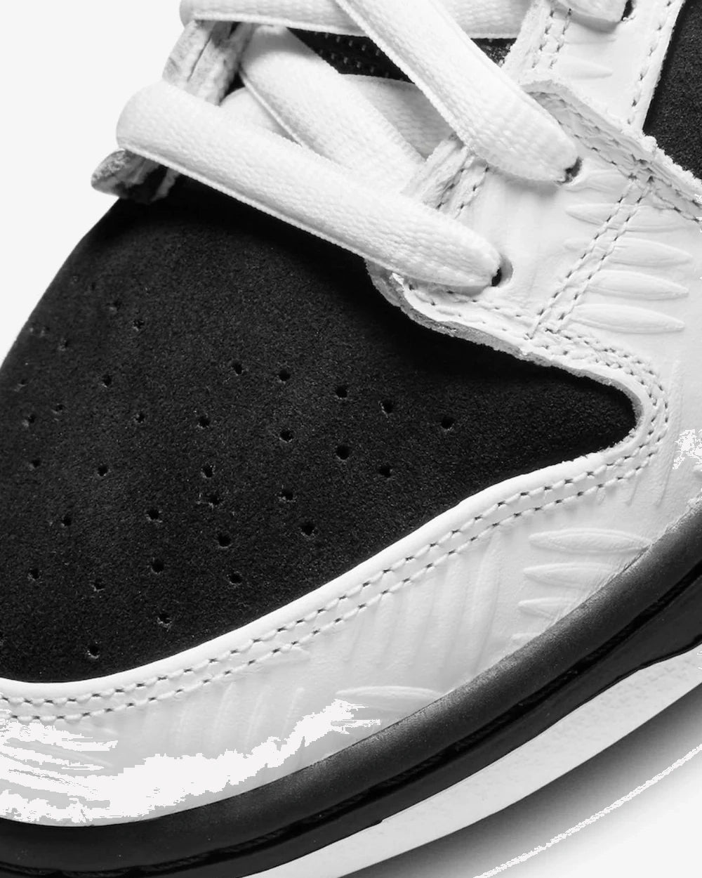 Nike SB Dunk Low TIGHTBOOTH