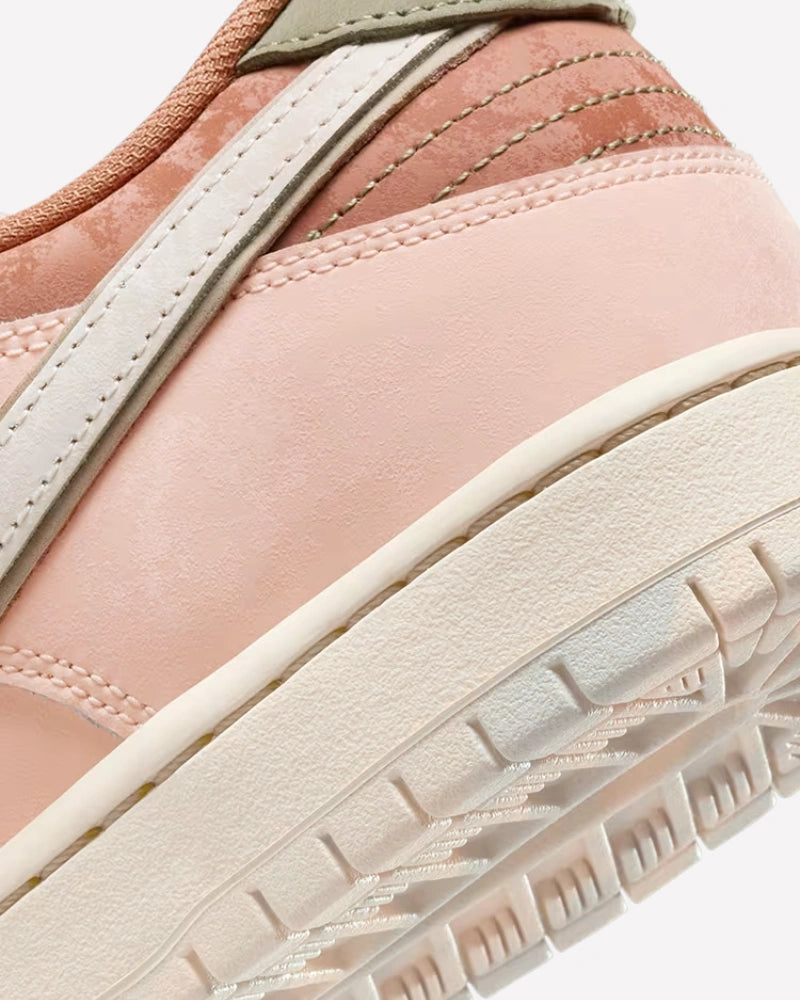 Nike SB Dunk Low Trocadéro Gardens