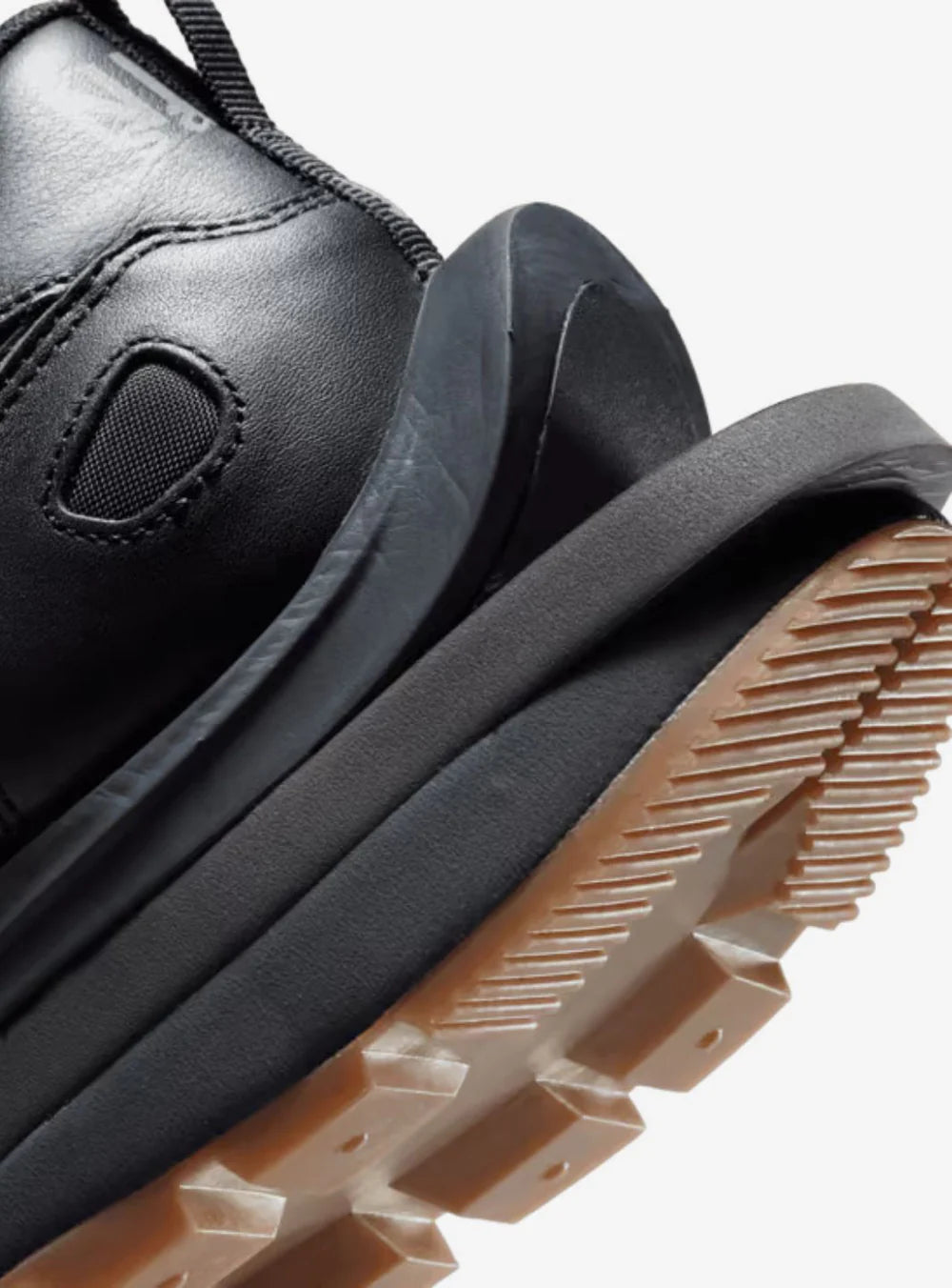 Nike sacai Vaporwaffle Black Gum