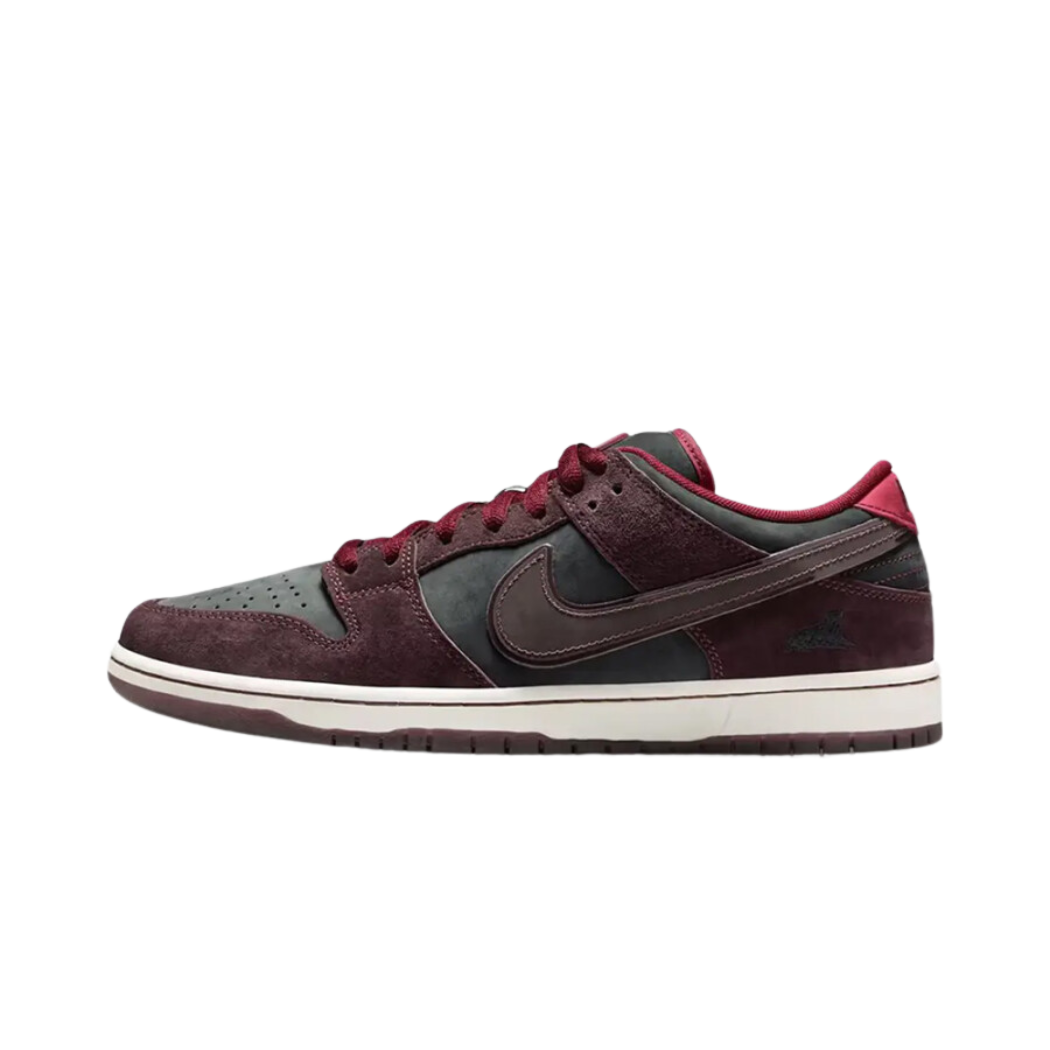 Nike SB Dunk Low Riot Skateshop - Sneaker Lane