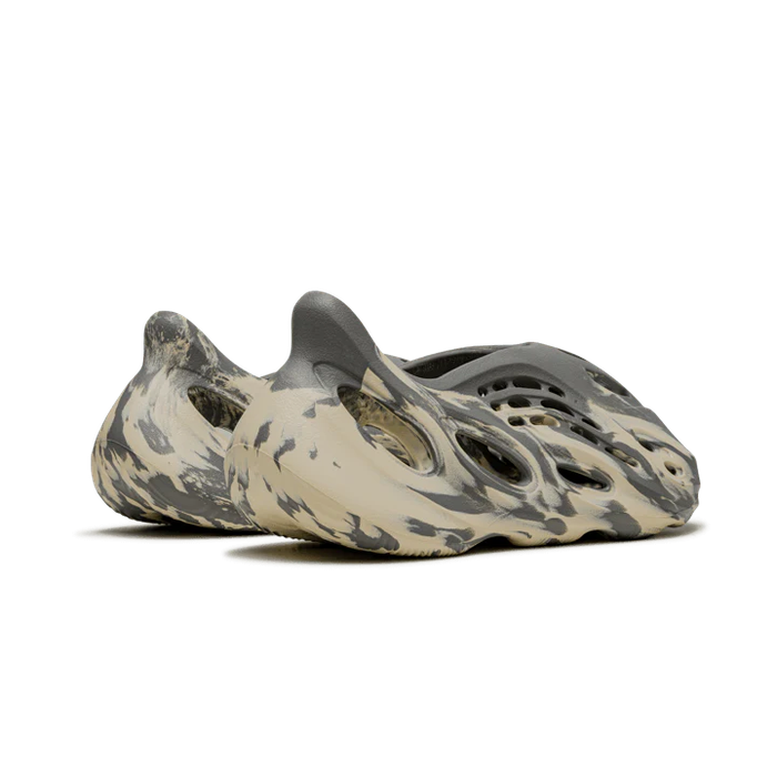 adidas Yeezy Foam RNNR MXT Moon Gray - Sneaker Lane