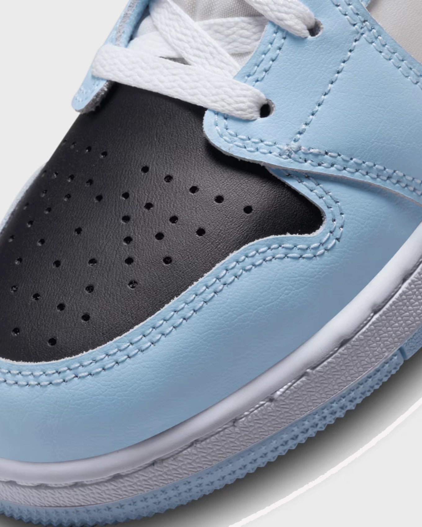 Air Jordan 1 Mid Ice Blue (GS)