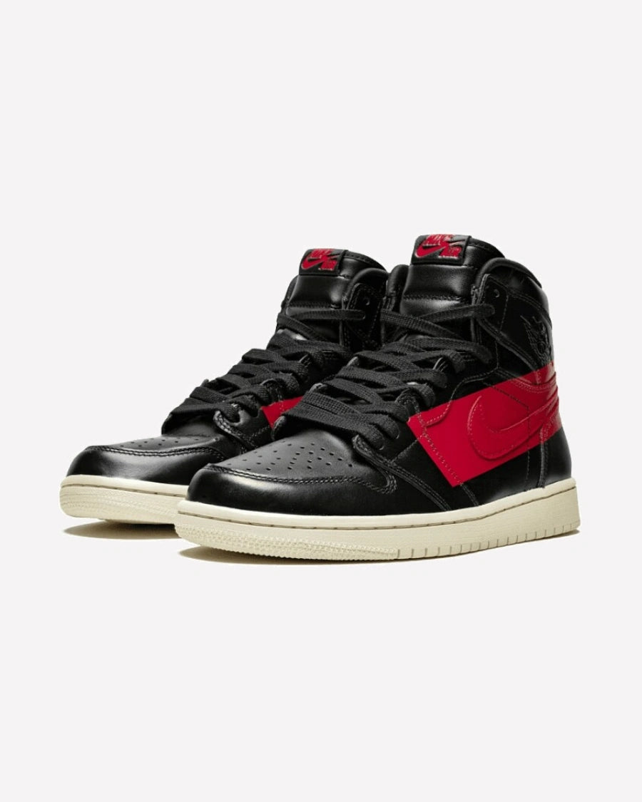 Air Jordan 1 Retro High OG Defiant Couture