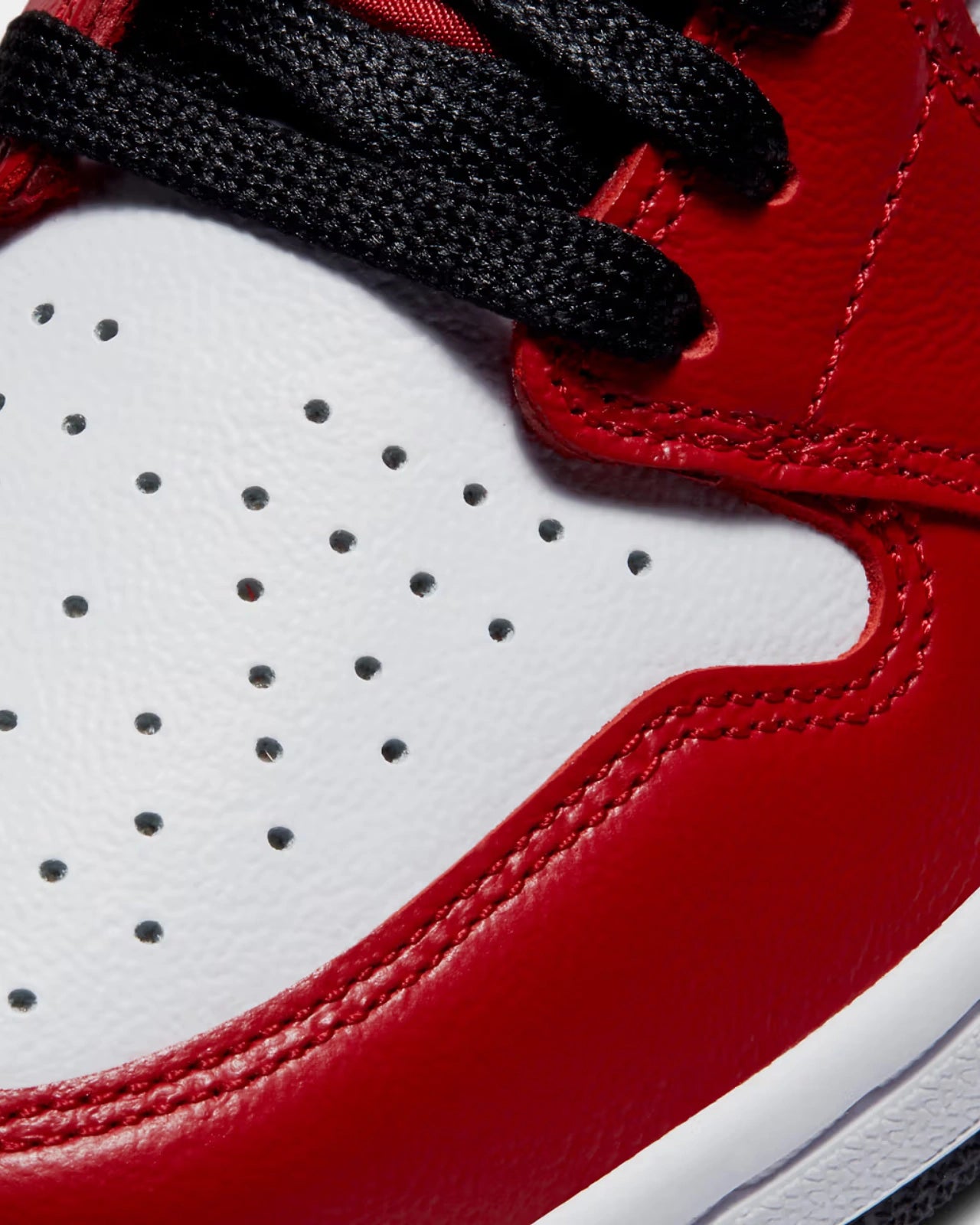 Air Jordan 1 Retro High Satin Snake Chicago (W)