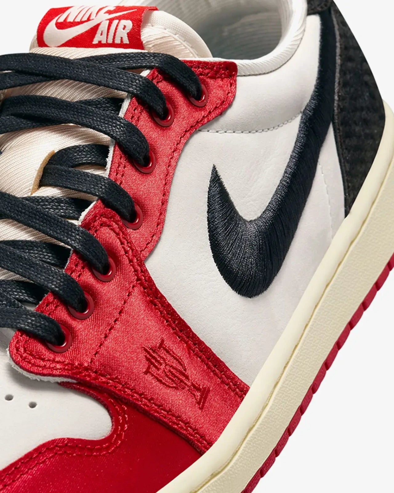 Air Jordan 1 Retro Low OG Trophy Room Away
