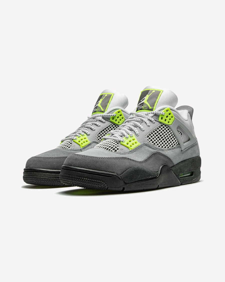 Air Jordan 4 Retro SE 95 Neon