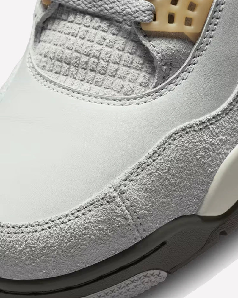 Air Jordan 4 SE Craft Photon Dust