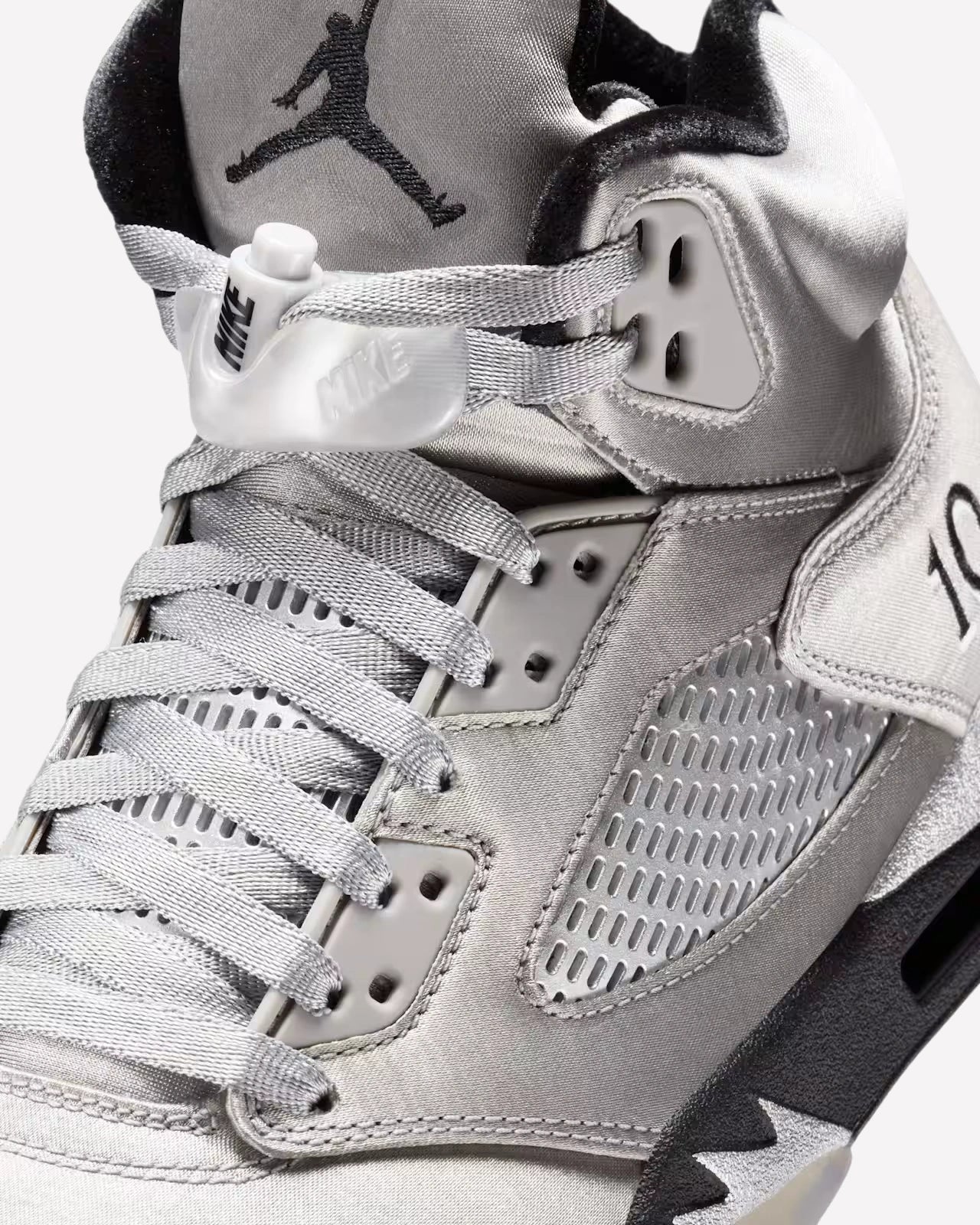 Air Jordan 5 Retro Wings (2025)