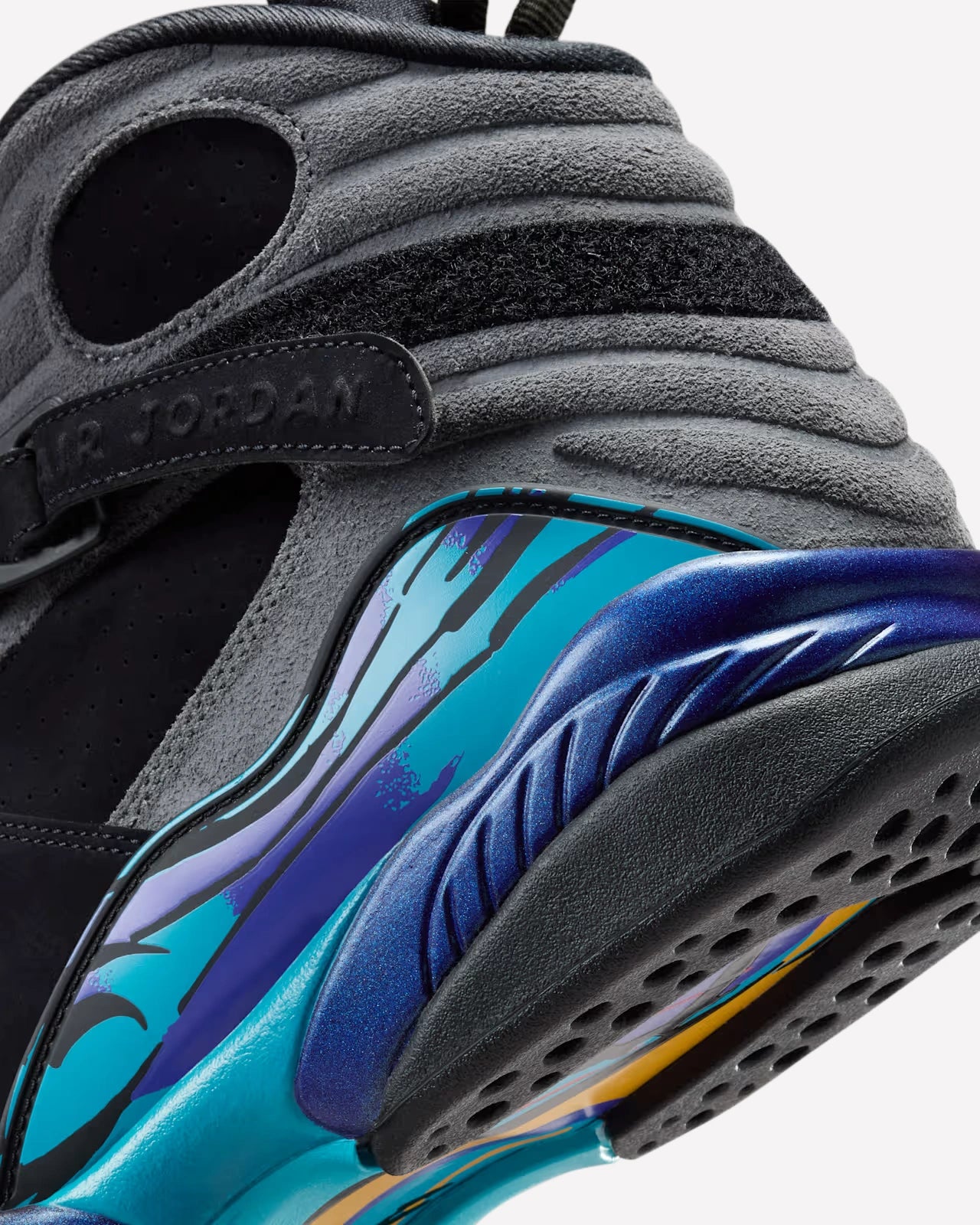 Air Jordan 8 Retro Aqua (2025)