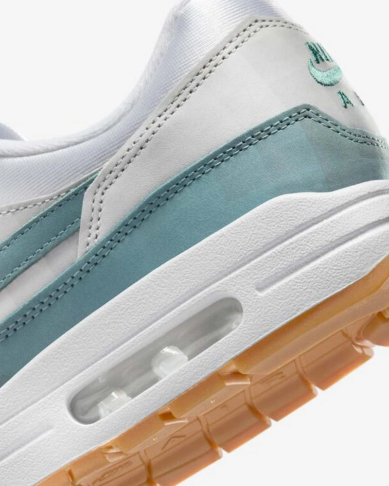 Nike Air Max 1 .SWOOSH Low Poly Adventure