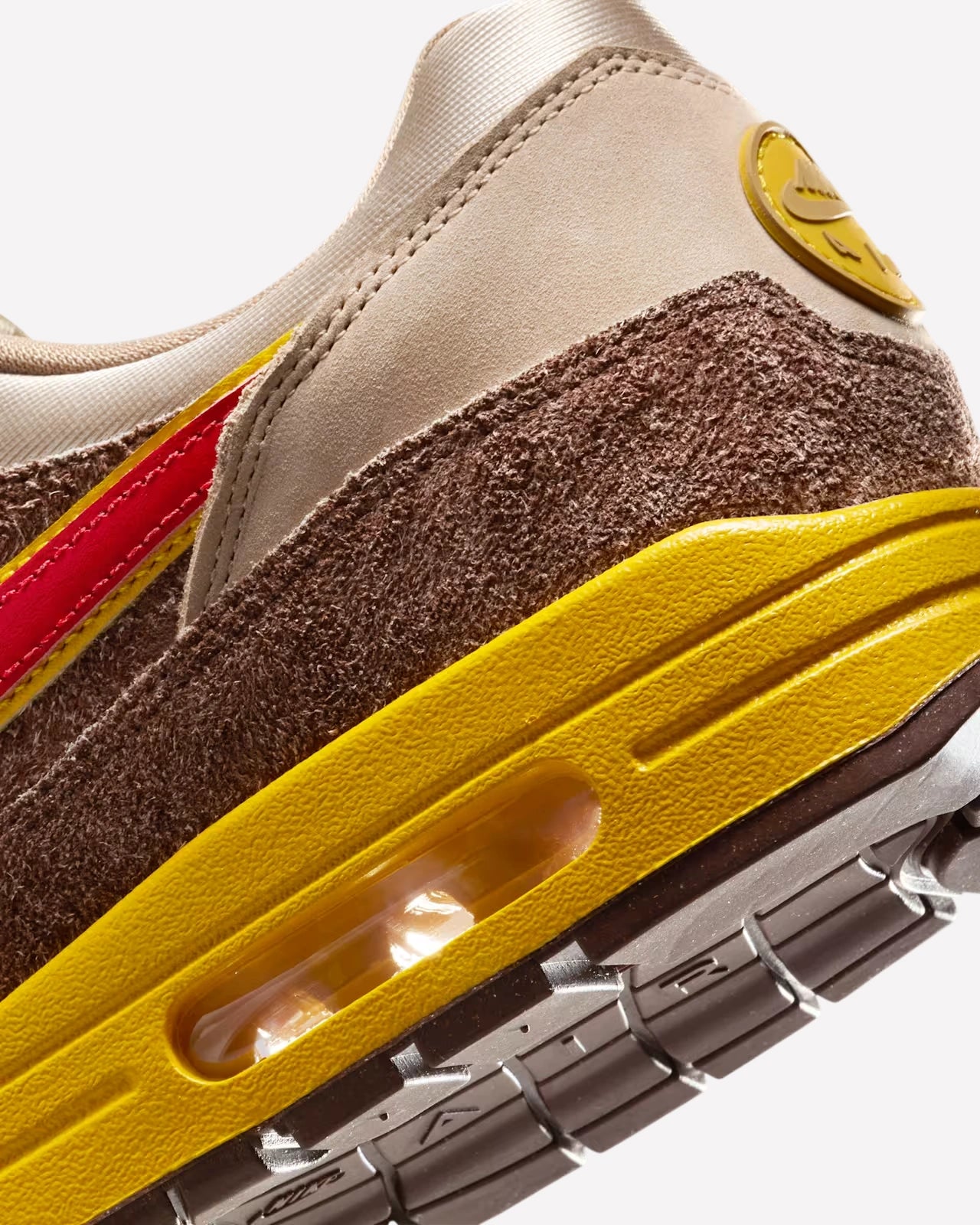 Nike Air Max 1 .SWOOSH Low Poly Big Head Origins