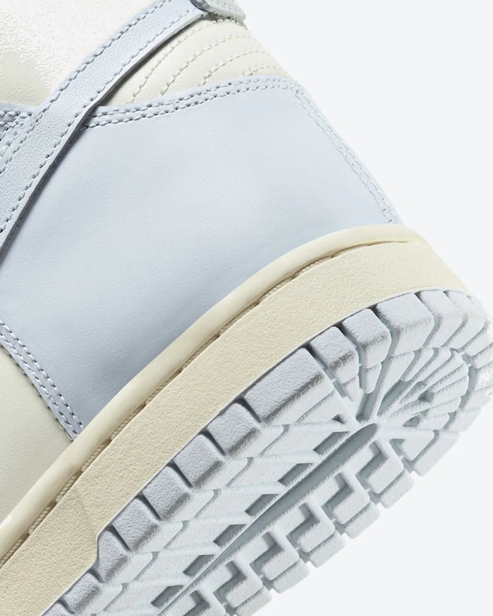 Nike Dunk High Sail Football Grey