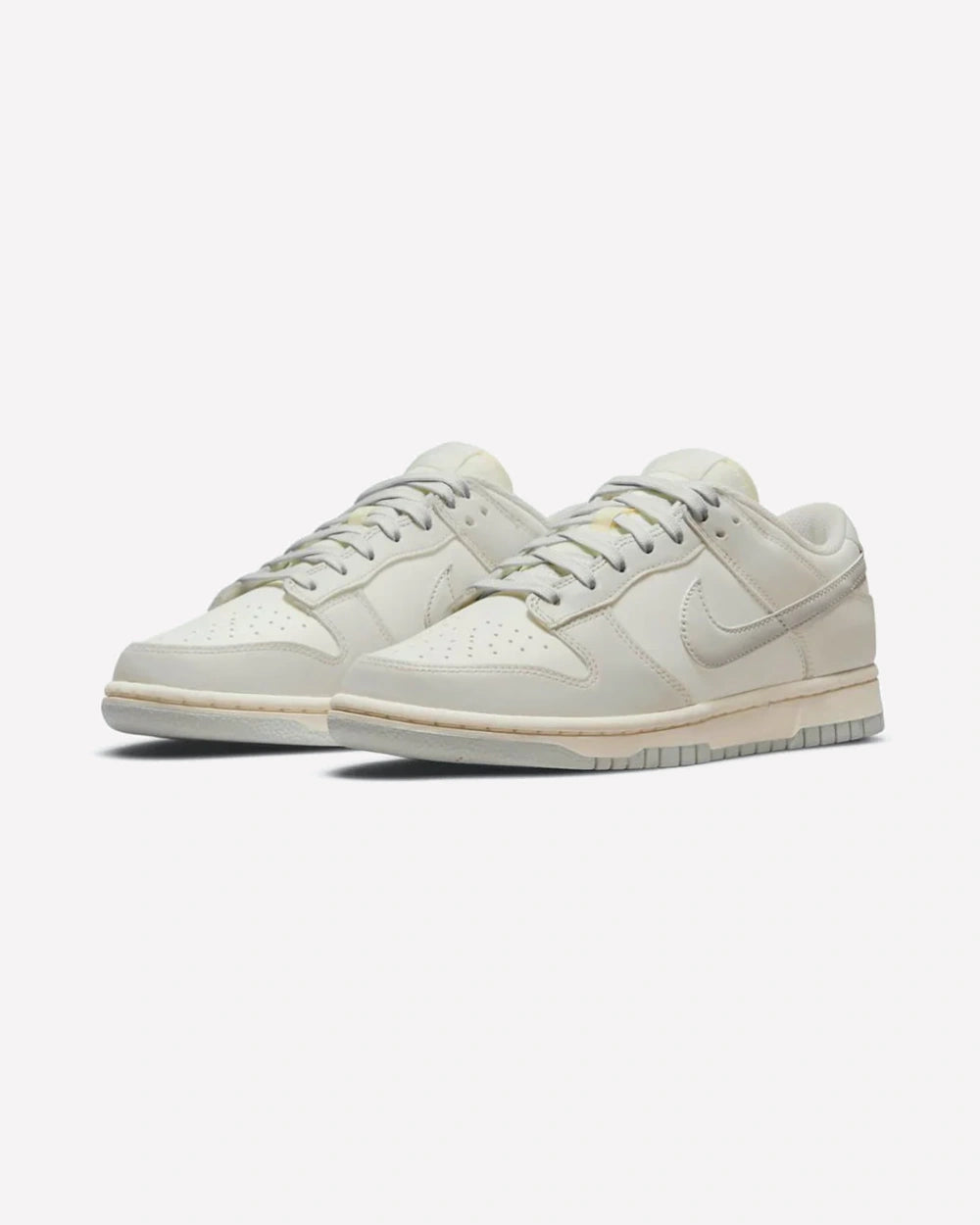 Nike Dunk Low Sail Light Bone (W)