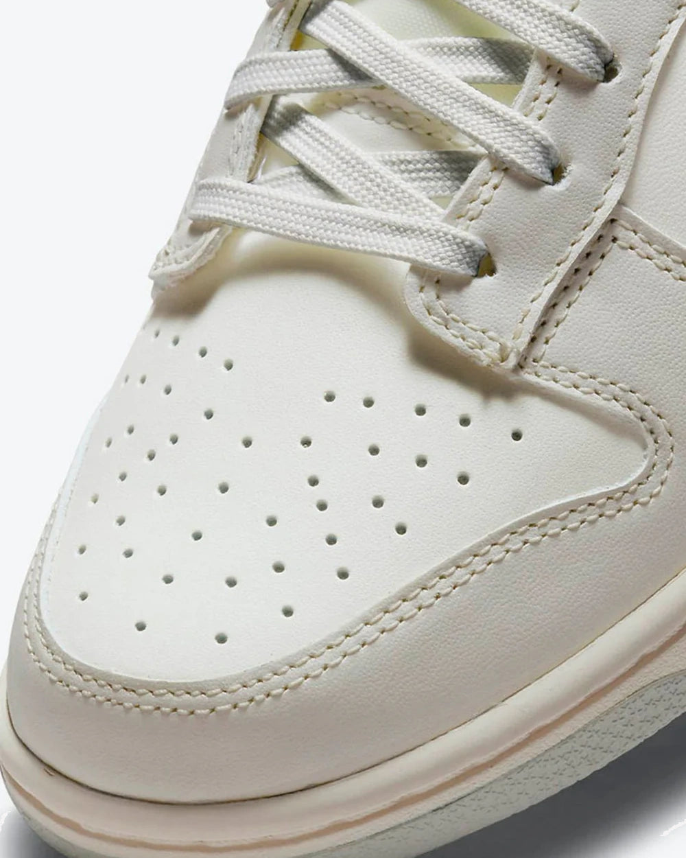 Nike Dunk Low Sail Light Bone (W)