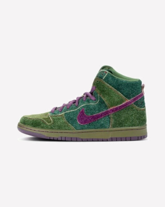 Nike SB Dunk High Skunk 420