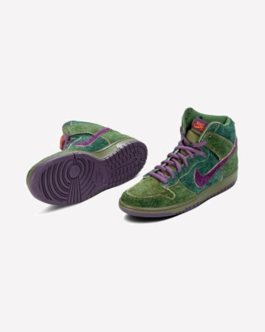 Nike SB Dunk High Skunk 420
