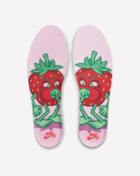 Nike SB Dunk High Strawberry Cough