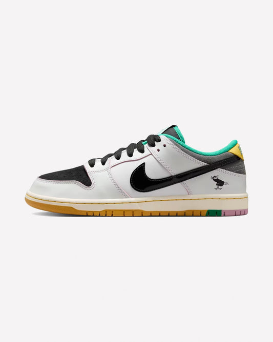 Nike SB Dunk Low CSEF