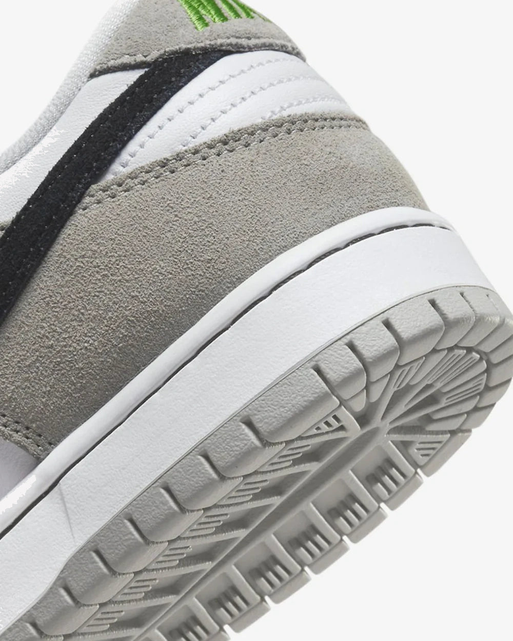 Nike SB Dunk Low Chlorophyll