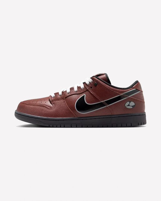 Nike SB Dunk Low Limosine Skateboards