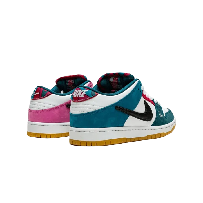 Nike SB Dunk Low Pro QS Parra (Friends & Family)