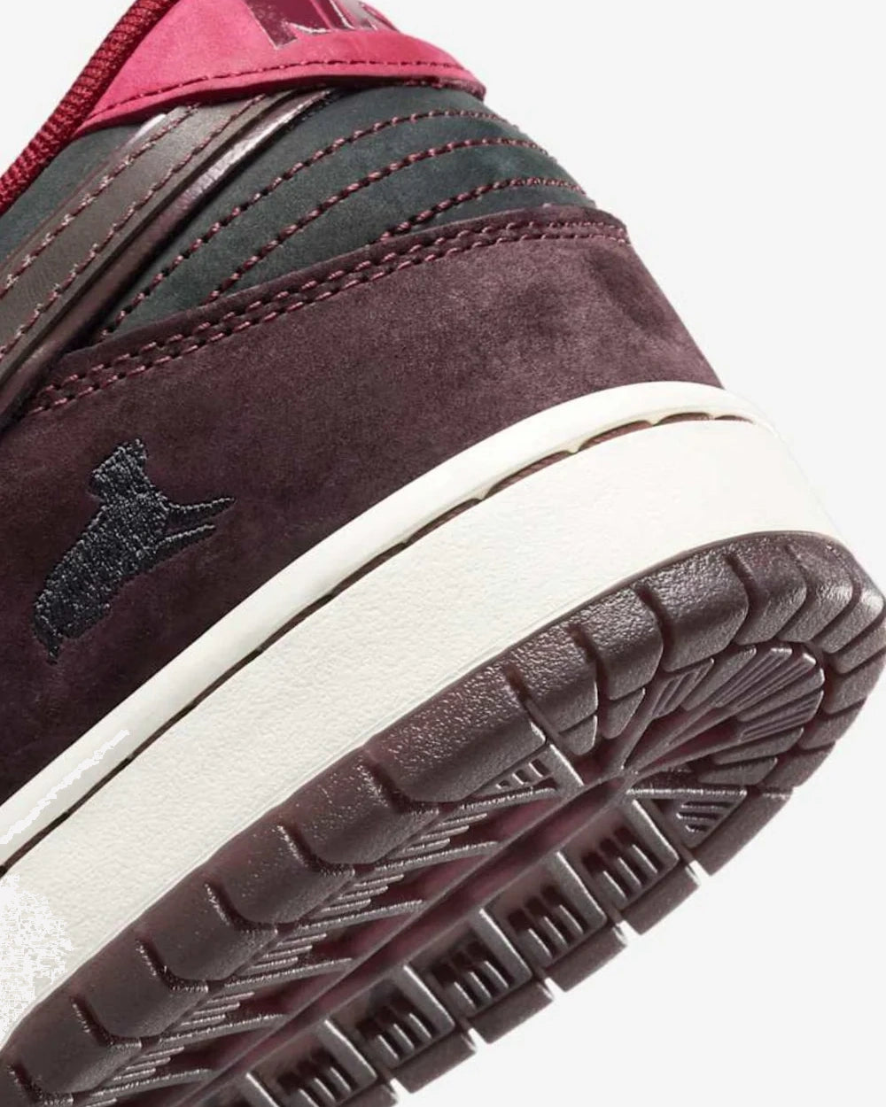 Nike SB Dunk Low Riot Skateshop