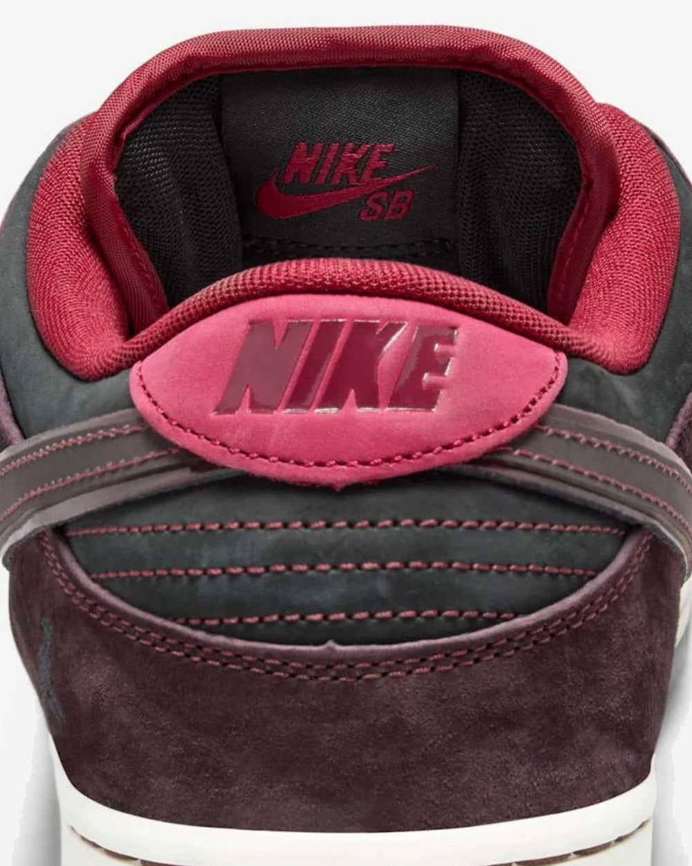 Nike SB Dunk Low Riot Skateshop