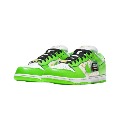 Nike SB Dunk Low Supreme Stars Mean Green