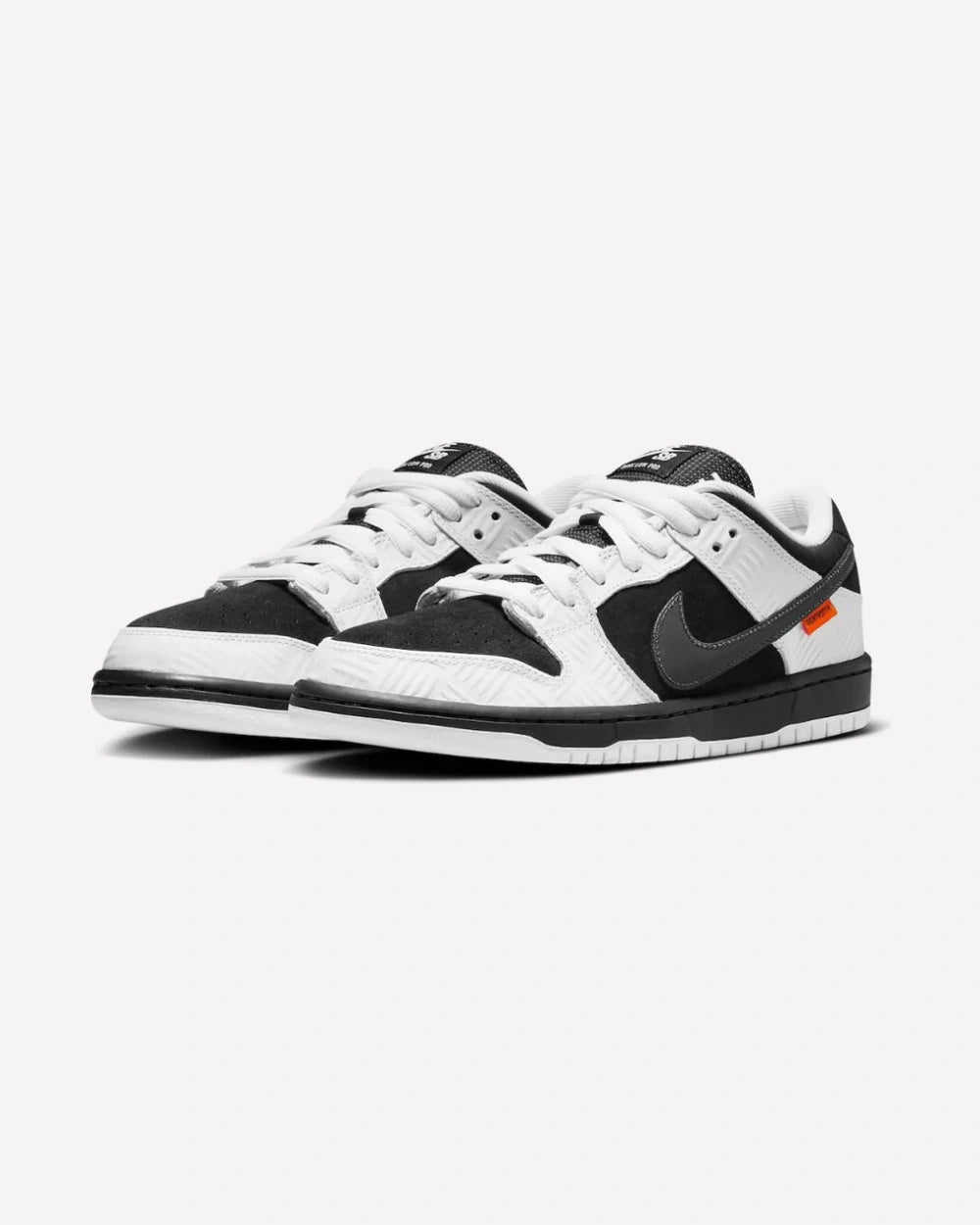 Nike SB Dunk Low TIGHTBOOTH