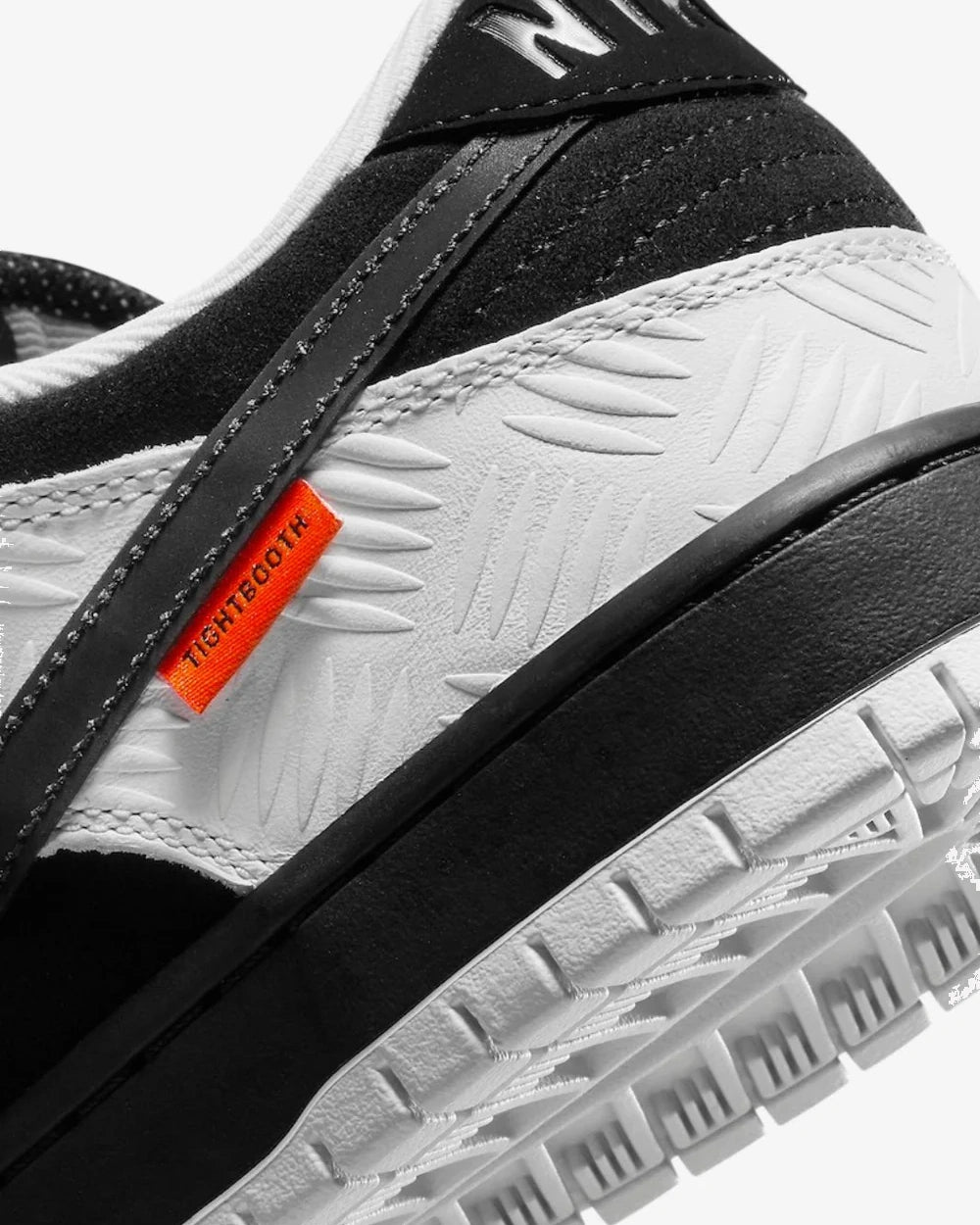Nike SB Dunk Low TIGHTBOOTH