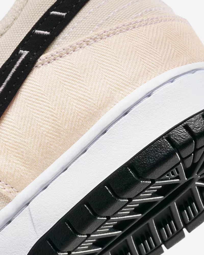 Nike SB Dunk Low x Albino & Preto Fossil