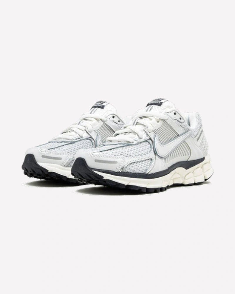 Nike Zoom Vomero 5 Photon Dust Metallic Silver