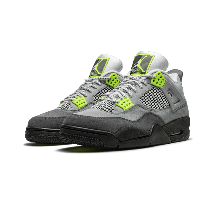 Air Jordan 4 Retro SE 95 Neon