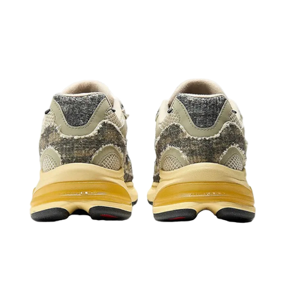 New Balance 2010 Joe Freshgoods Bag Lady